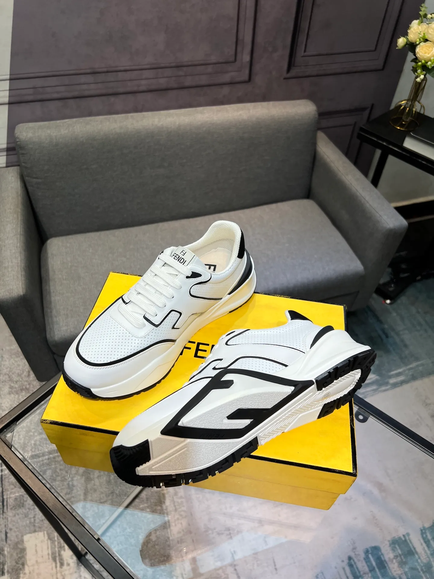 Men's shoes 💰580 FENDI men's fashion casual shoes 👟Hot sale🔥Official website 1:1 replica ⬆️Original quality - Original leather - Original breathable mesh lining Original outsole 1:1 replica, code number 38-44 (45-46 customized)